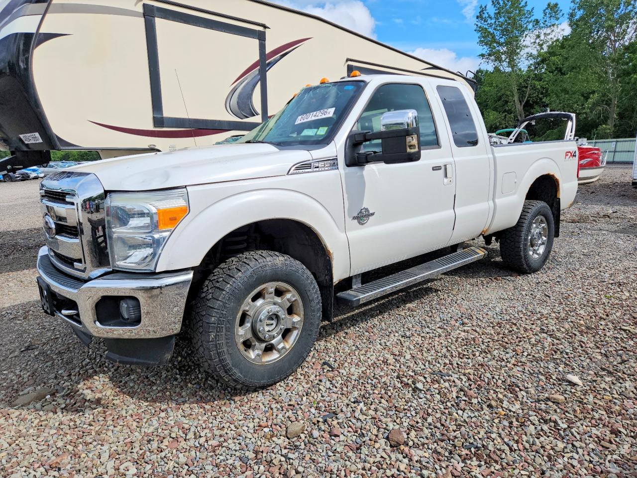 1FT8X3BT2GEB71644 · 2016 FORD F350