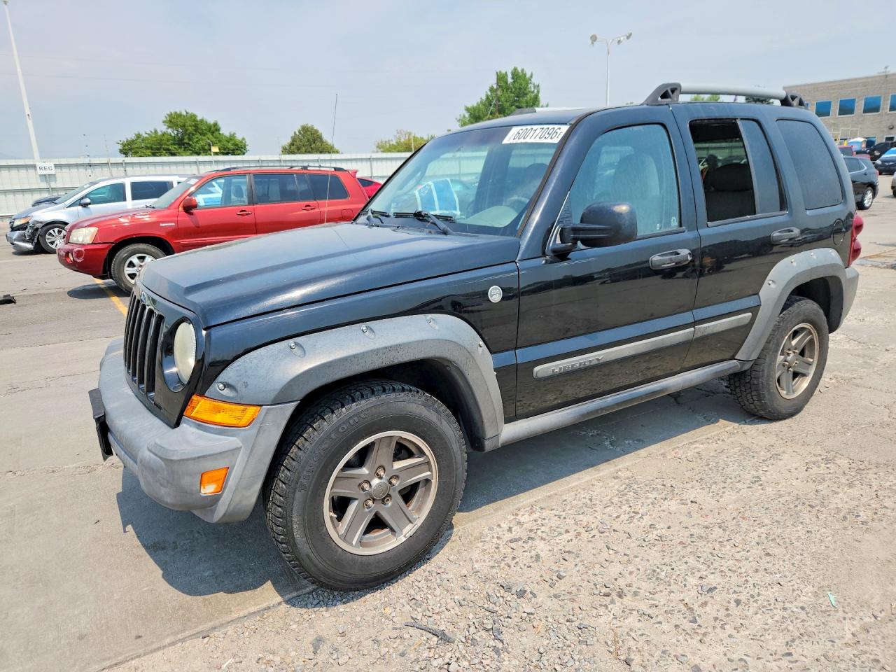1J4GL38KX5W704475 · 2005 JEEP LIBERTY