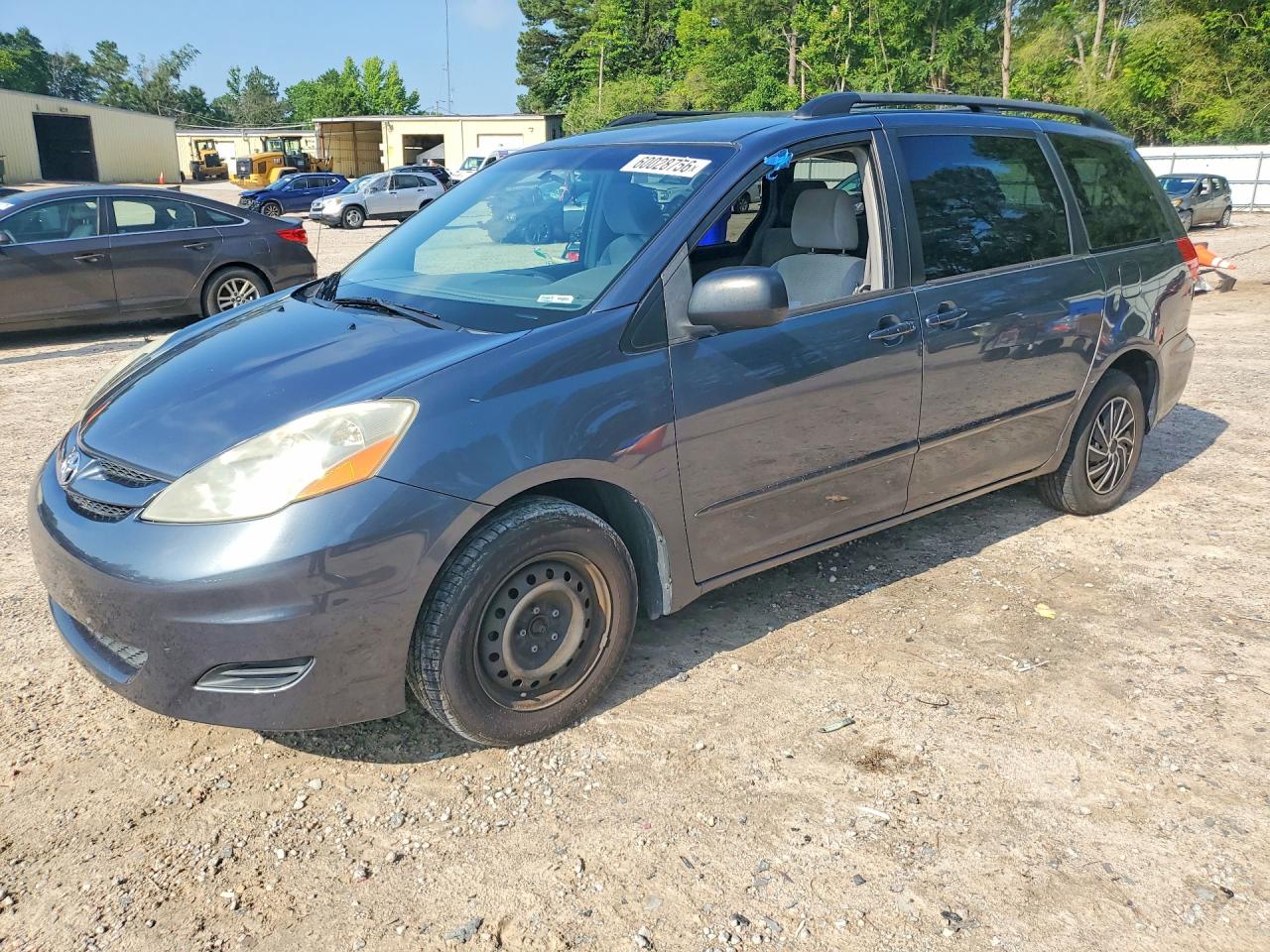 2010 TOYOTA SIENNA