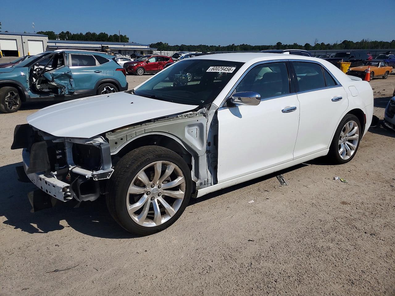 2C3CCAEG1JH159725 · 2018 CHRYSLER 300