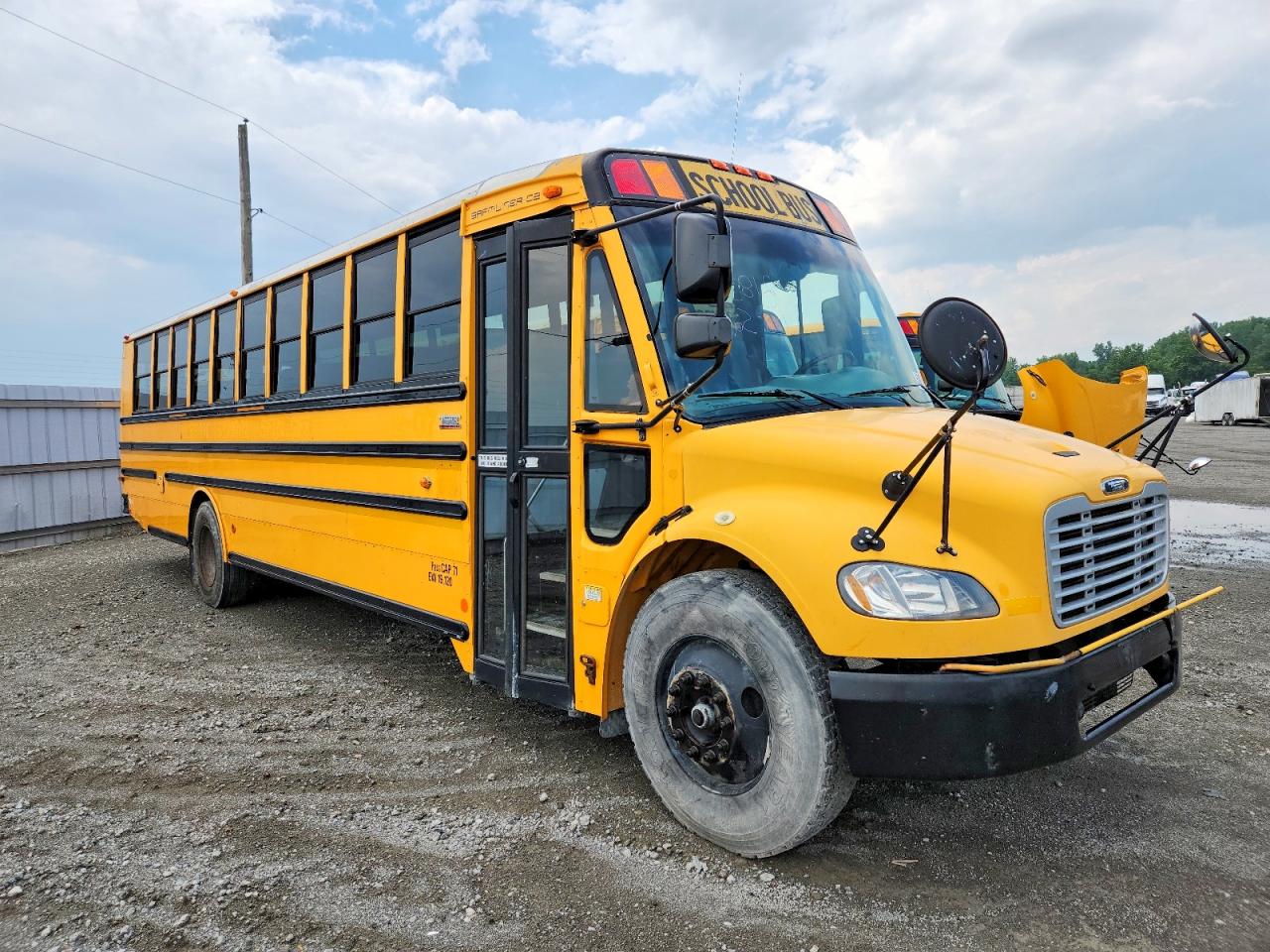4UZABRDT2CCBN9742 · 2012 THOMAS SAF-T-LINER C2