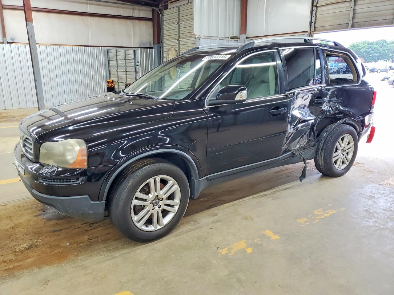 YV4952CZ2B1596690 · 2011 VOLVO XC90
