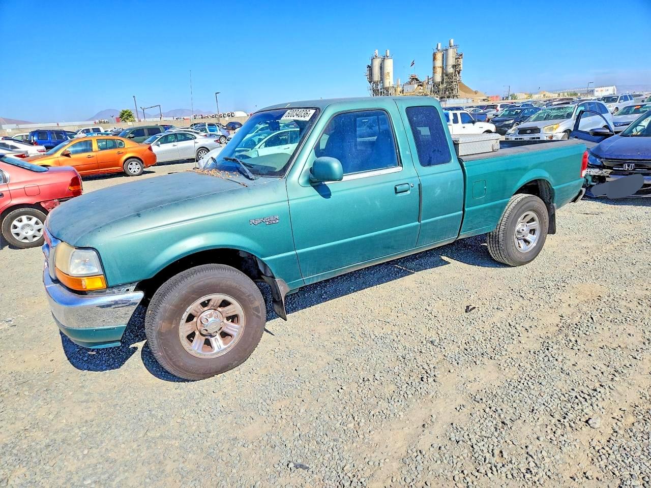 1FTYR14X9YPA12141 · 2000 FORD RANGER