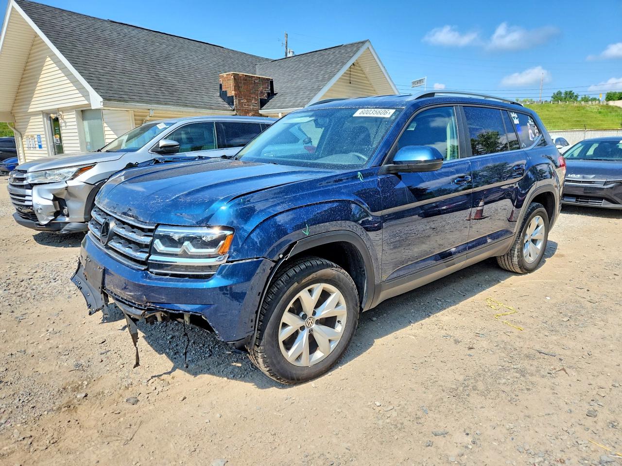 1V2GR2CA8JC545060 · 2018 VOLKSWAGEN ATLAS