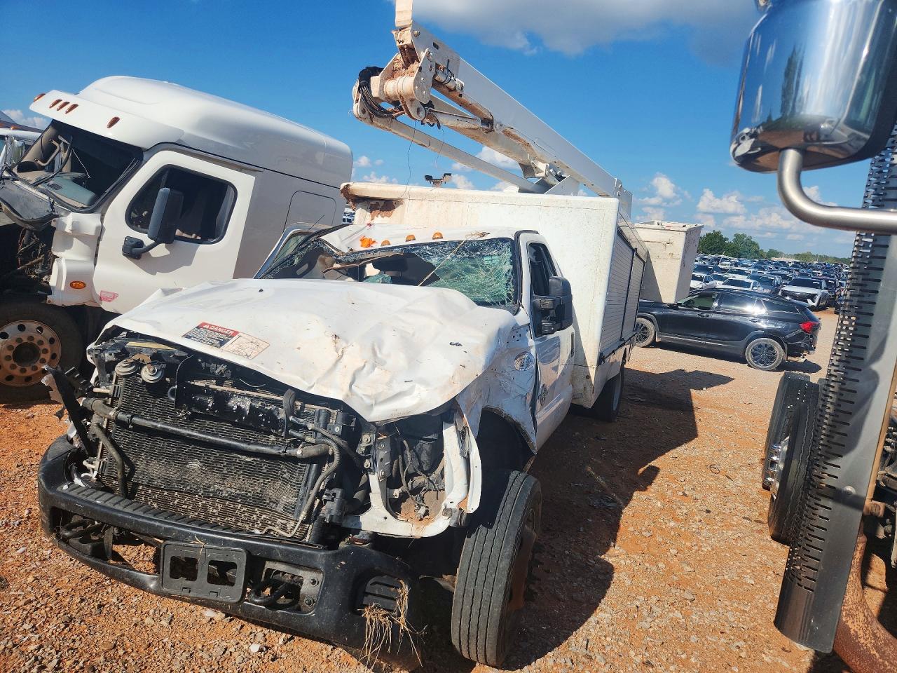 1FDUF5GT7GEB34218 · 2016 FORD F550