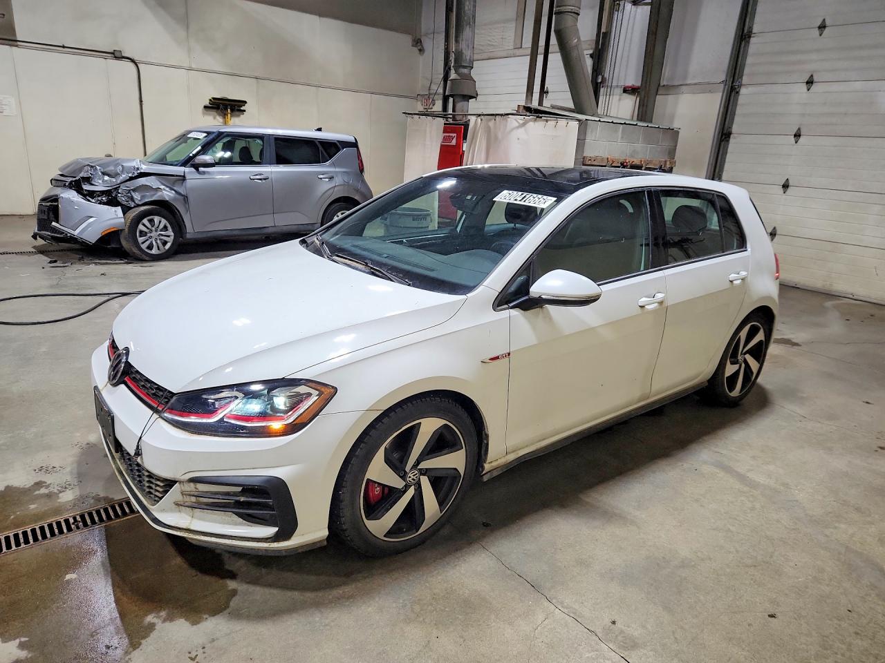 3VW5T7AU0KM029826 · 2019 VOLKSWAGEN GTI