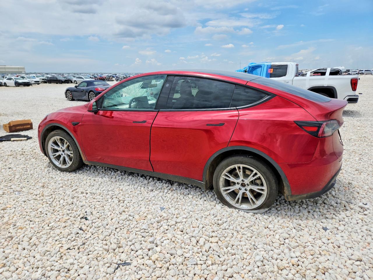 7SAYGDED3RF024862 · 2024 TESLA MODEL Y · 2/12