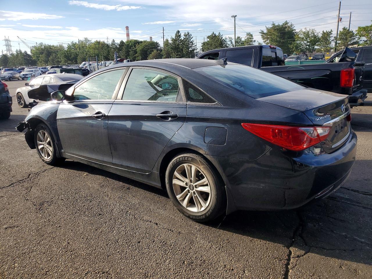 5NPEB4AC0CH313637 · 2012 HYUNDAI SONATA · 2/12