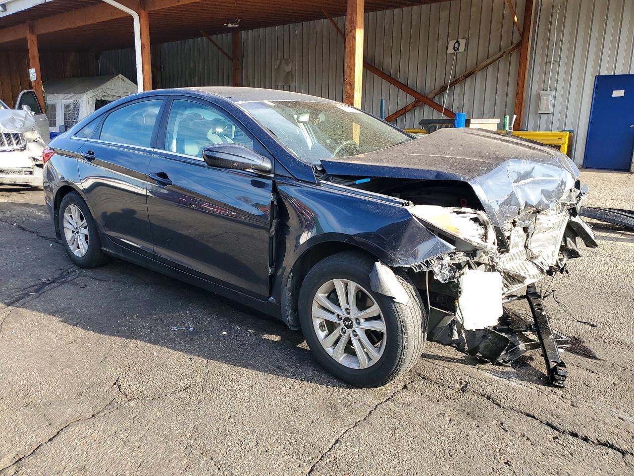5NPEB4AC0CH313637 · 2012 HYUNDAI SONATA · 4/12