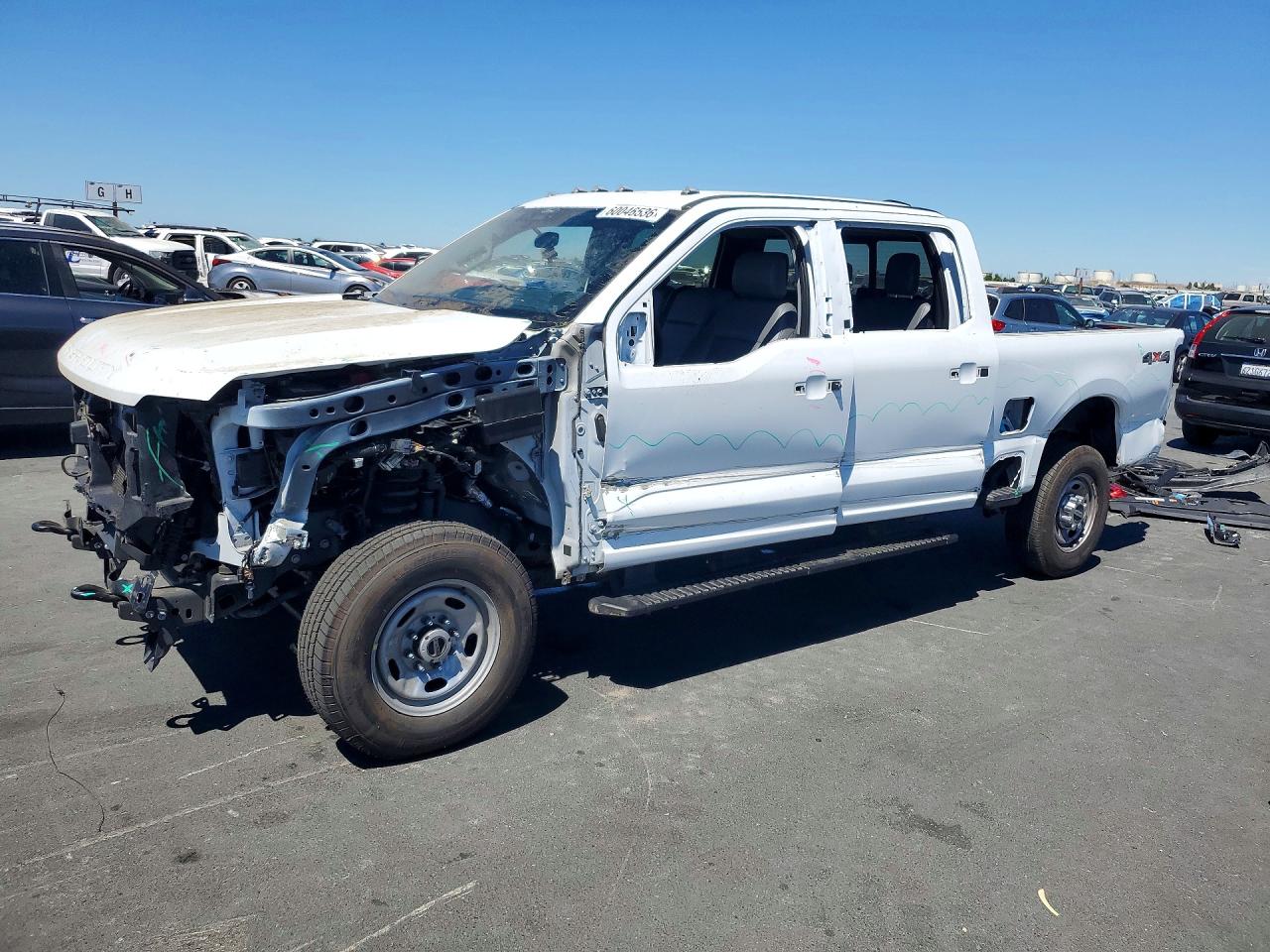 1FT7W2BAXREE28057 · 2024 FORD F250