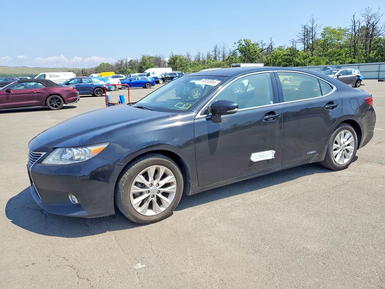 JTHBW1GG2E2045130 · 2014 LEXUS ES