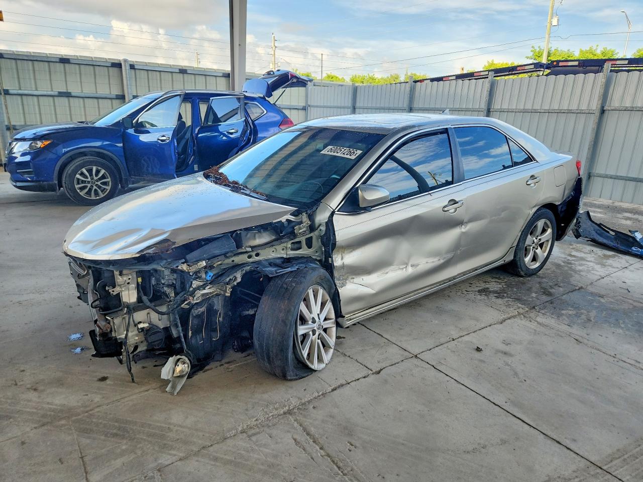 4T1BD1FK8DU077057 · 2013 TOYOTA CAMRY HYBRID