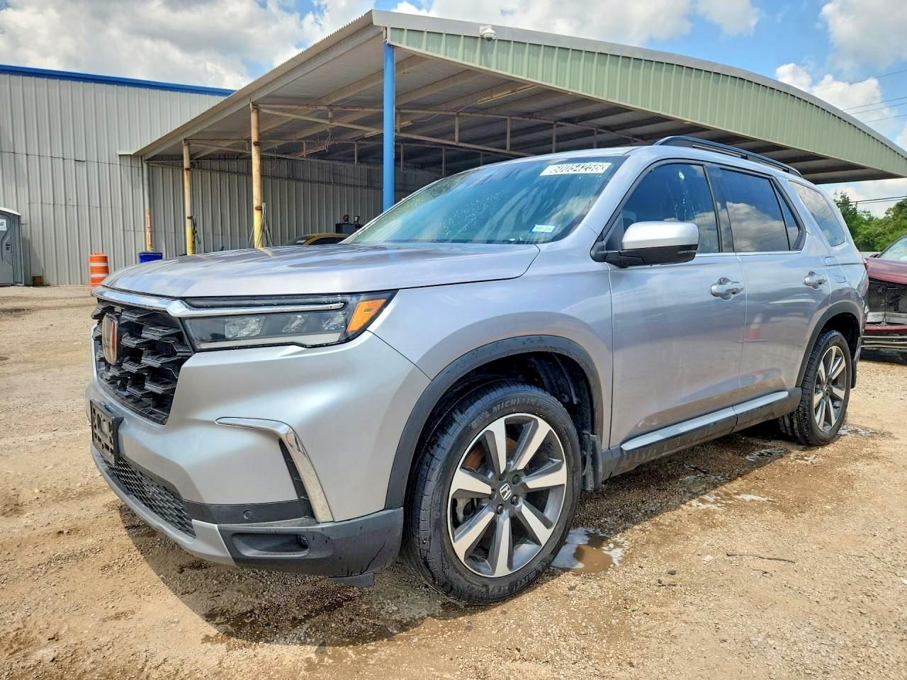 5FNYG2H77RB000782 · 2024 HONDA PILOT