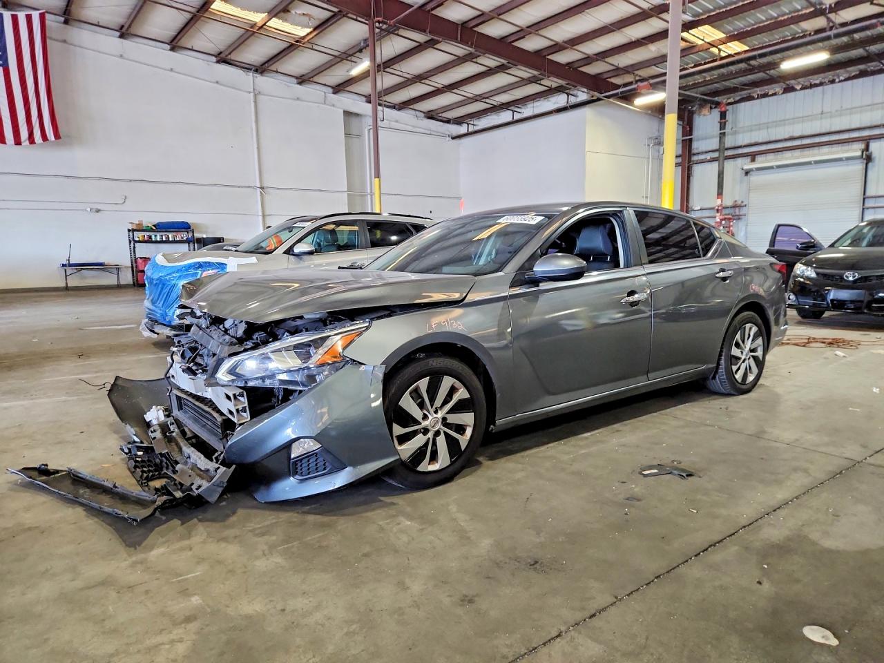 1N4BL4BV0KC241953 · 2019 NISSAN ALTIMA