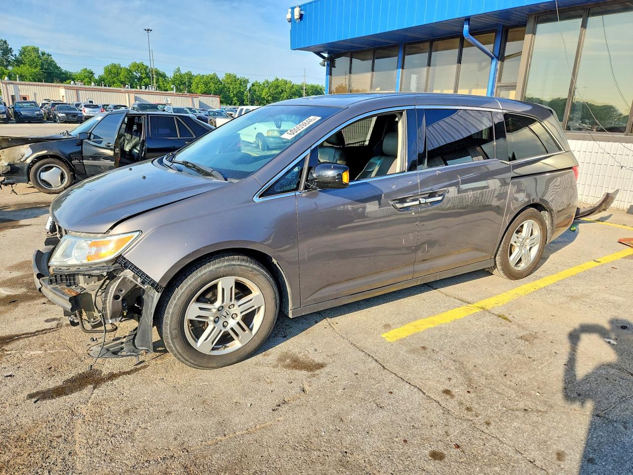 5FNRL5H95BB075246 · 2011 HONDA ODYSSEY
