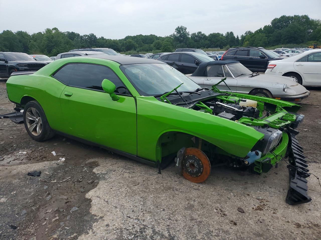 2C3CDZFJ8HH584729 · 2017 DODGE CHALLENGER · 4/13