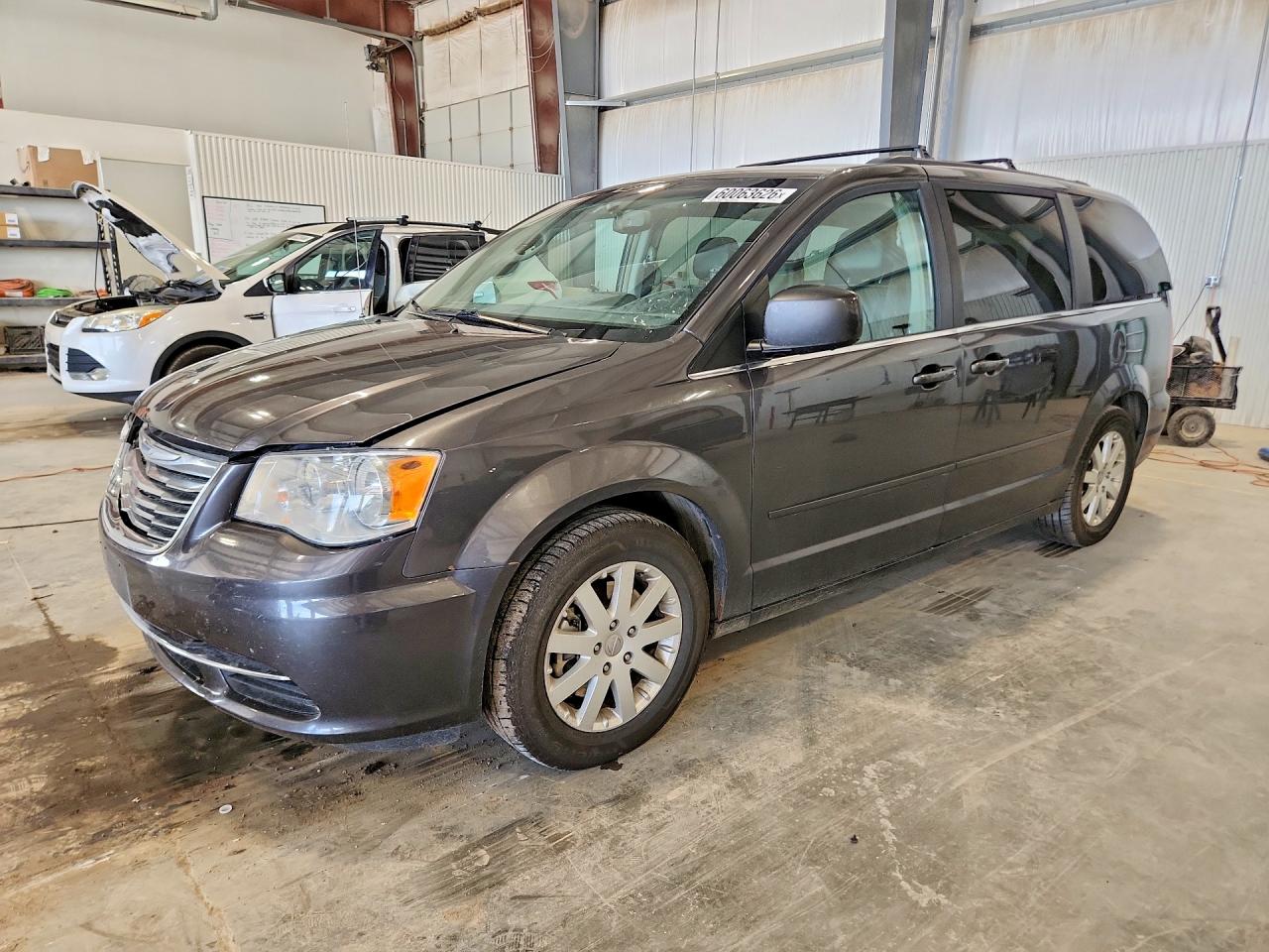 2C4RC1AG4FR676997 · 2015 CHRYSLER TOWN & COUNTRY