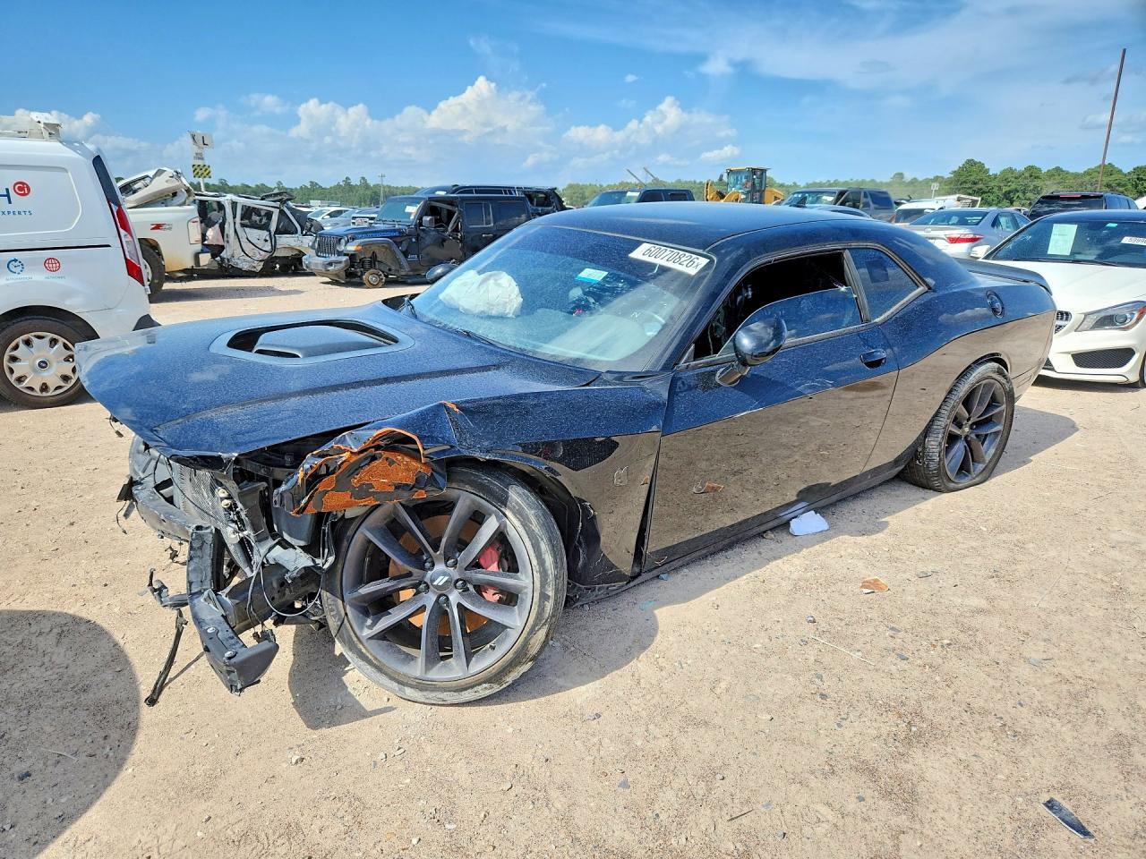 2C3CDZFJ1KH702157 · 2019 DODGE CHALLENGER