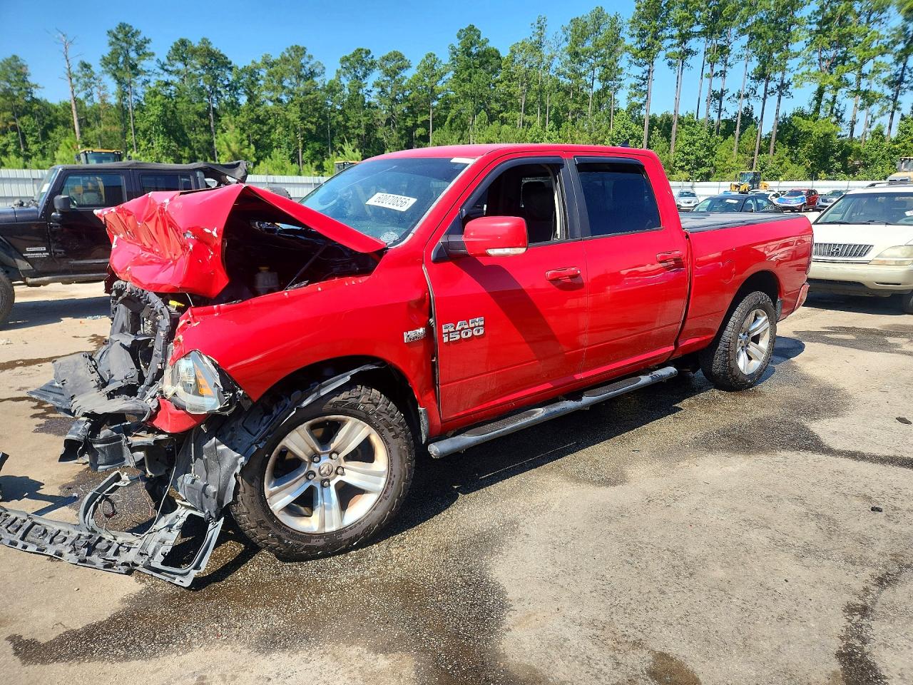 1C6RR7UT4FS741296 · 2015 RAM 1500
