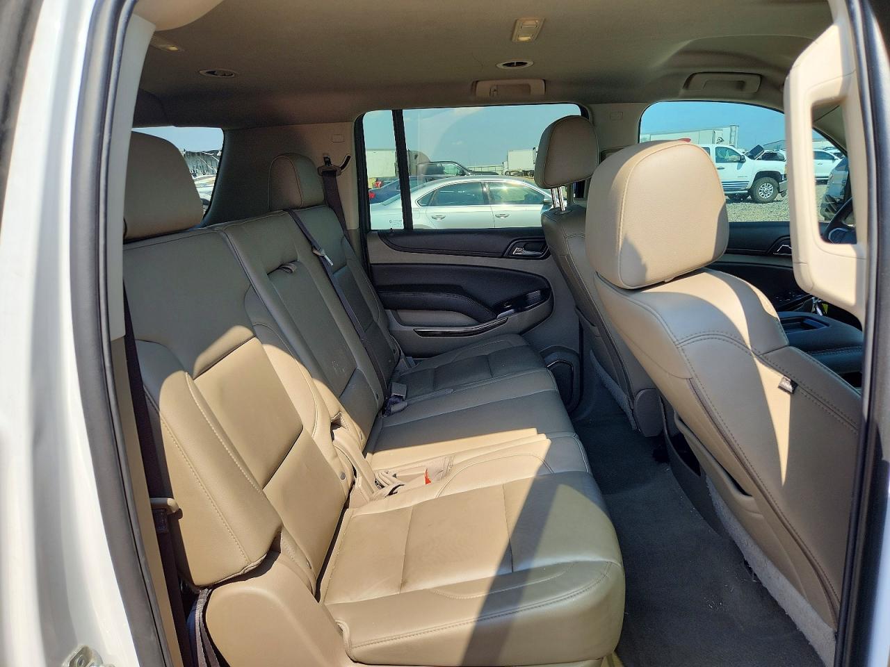 1GNSCHKC4KR265760 · 2019 CHEVROLET SUBURBAN · 11/13