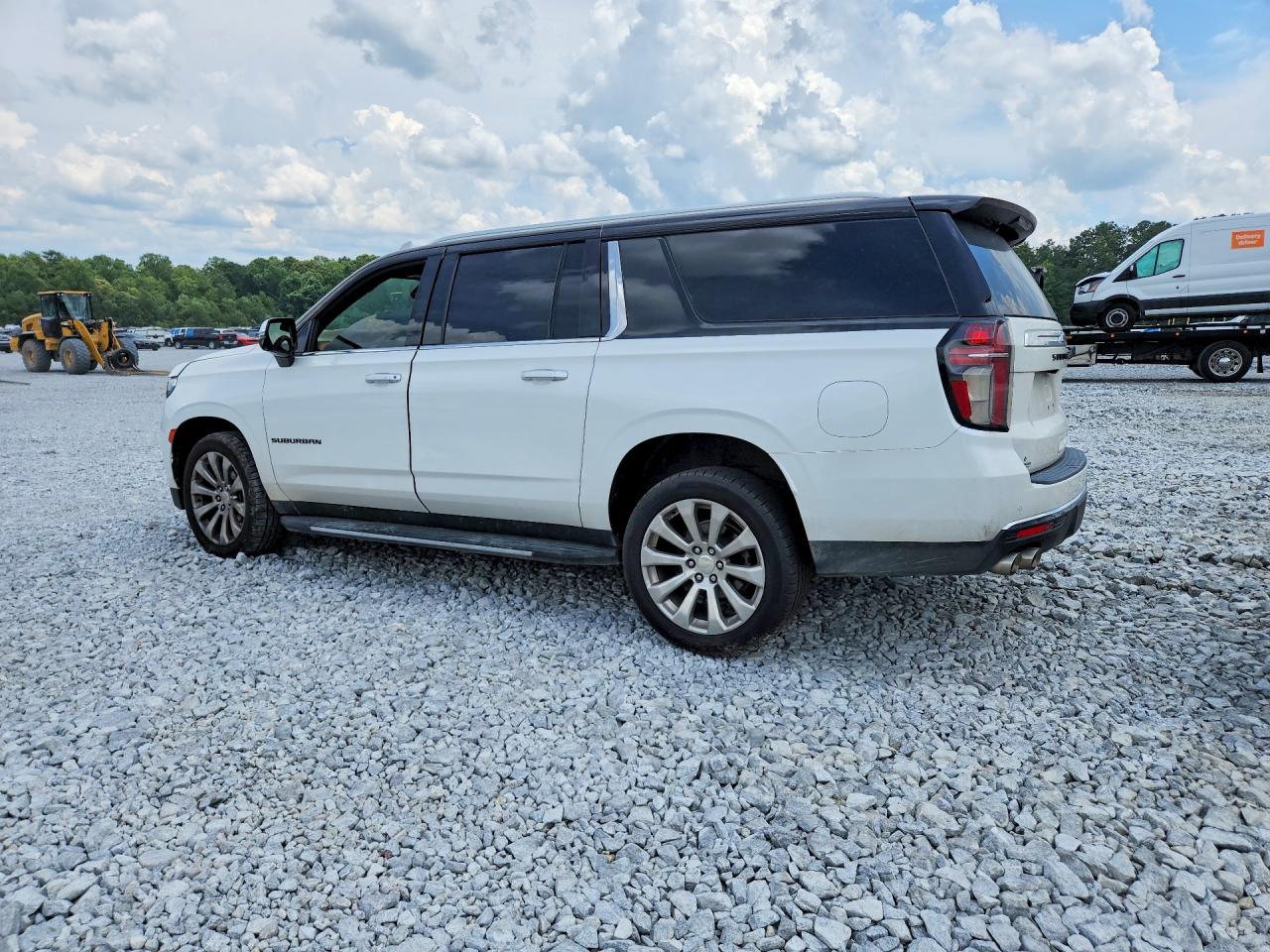 1GNSCFKD4MR238428 · 2021 CHEVROLET SUBURBAN · 2/13