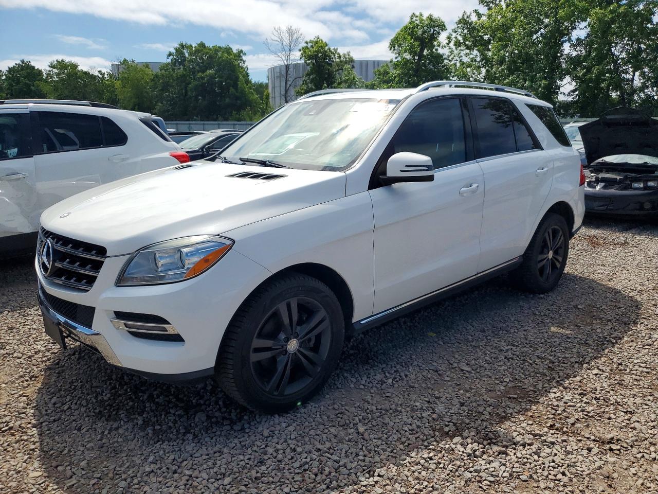 4JGDA0EB8FA565698 · 2015 MERCEDES-BENZ ML