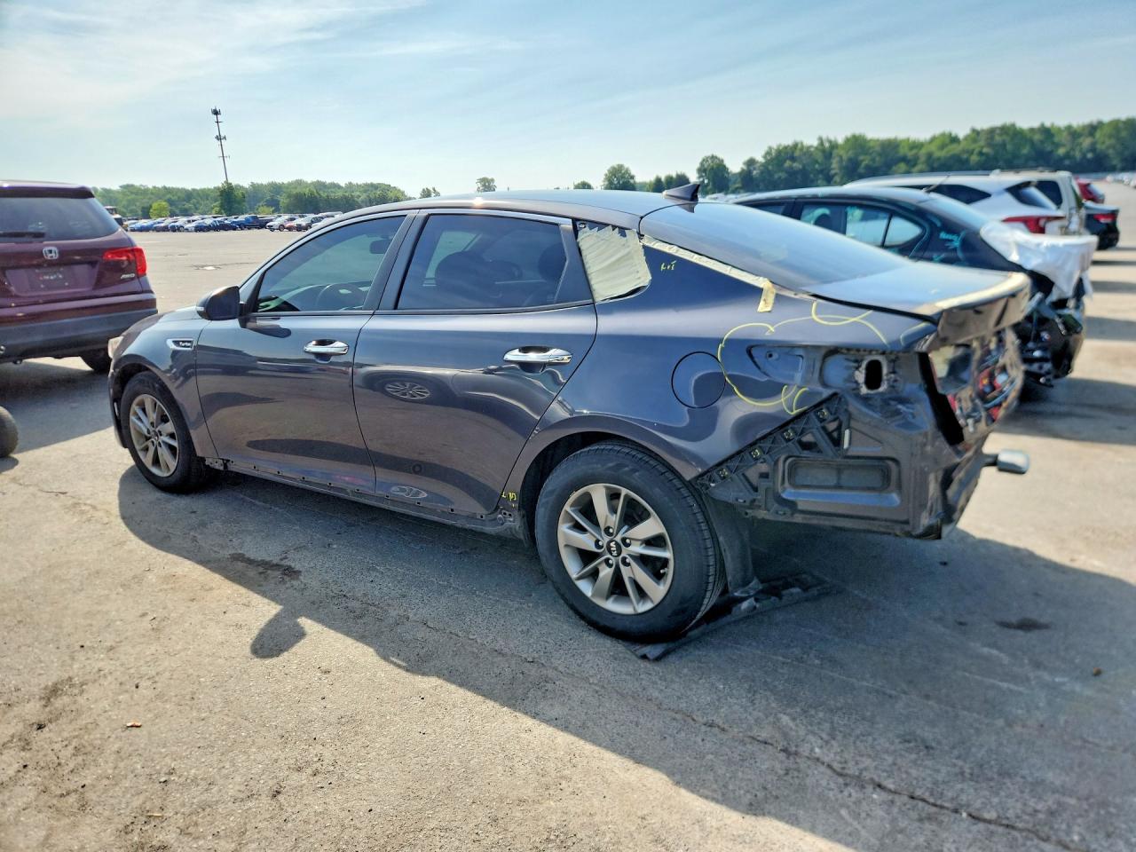5XXGT4L1XHG174718 · 2017 KIA OPTIMA · 2/13