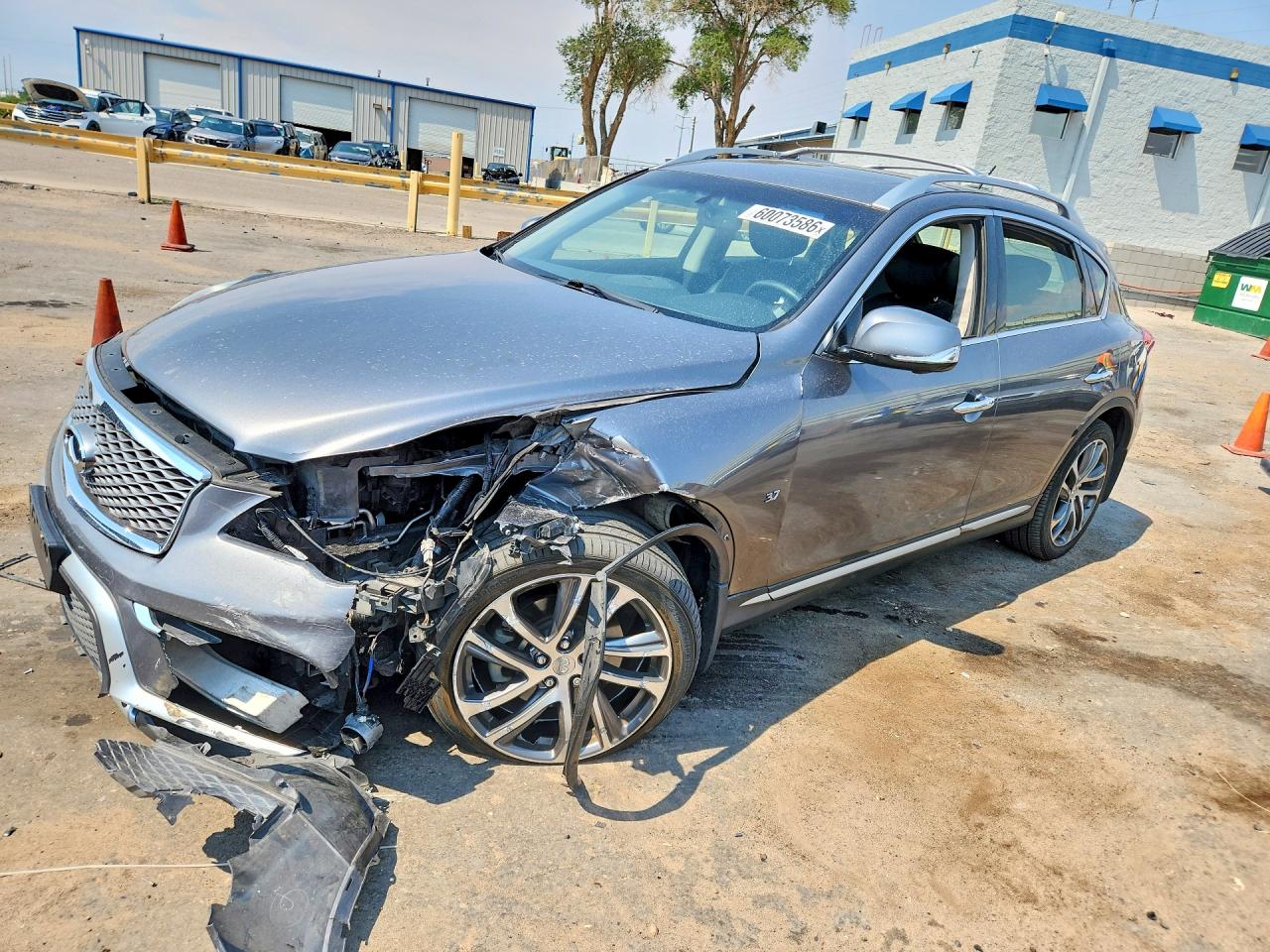 JN1BJ0RP7GM235779 · 2016 INFINITI QX50