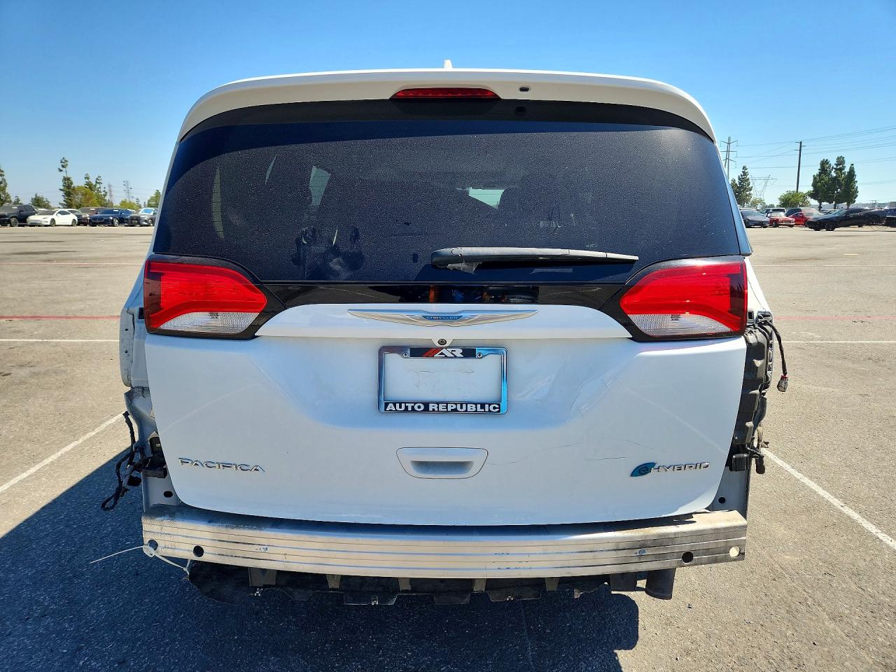 2C4RC1N75JR230179 · 2018 CHRYSLER PACIFICA · 6/14