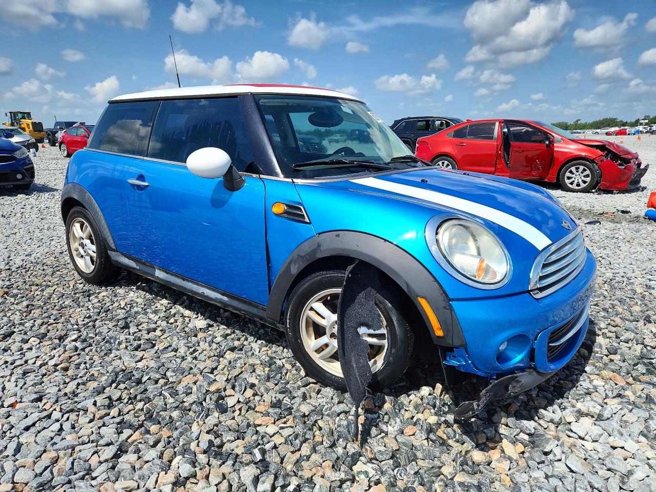 WMWSU3C50BT251105 · 2011 MINI COOPER · 4/12