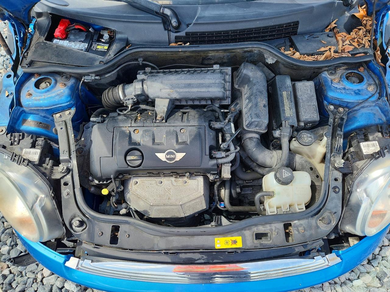 WMWSU3C50BT251105 · 2011 MINI COOPER · 11/12