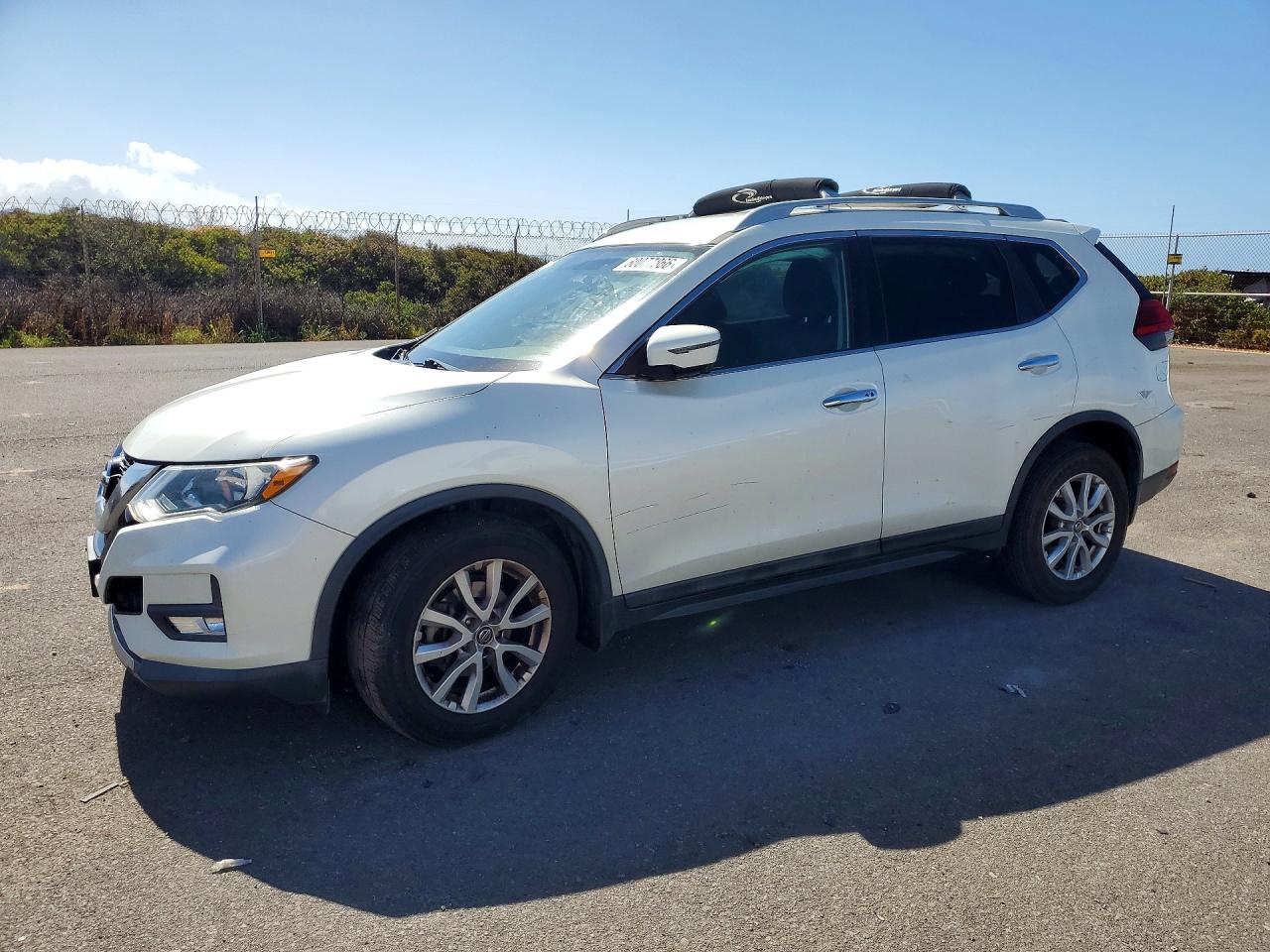 5N1AT2MTXHC787394 · 2017 NISSAN ROGUE