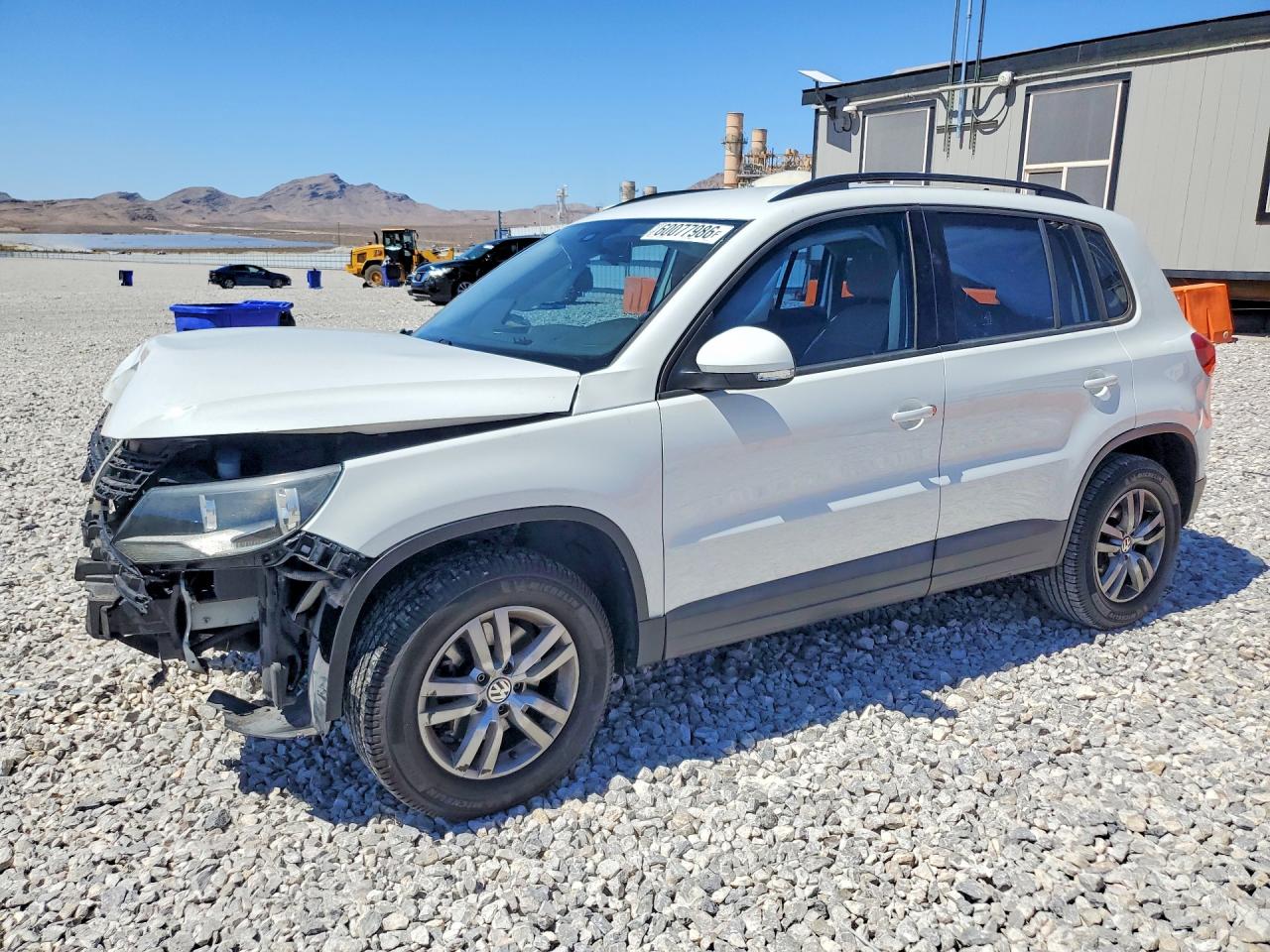 WVGAV7AX3HK033371 · 2017 VOLKSWAGEN TIGUAN