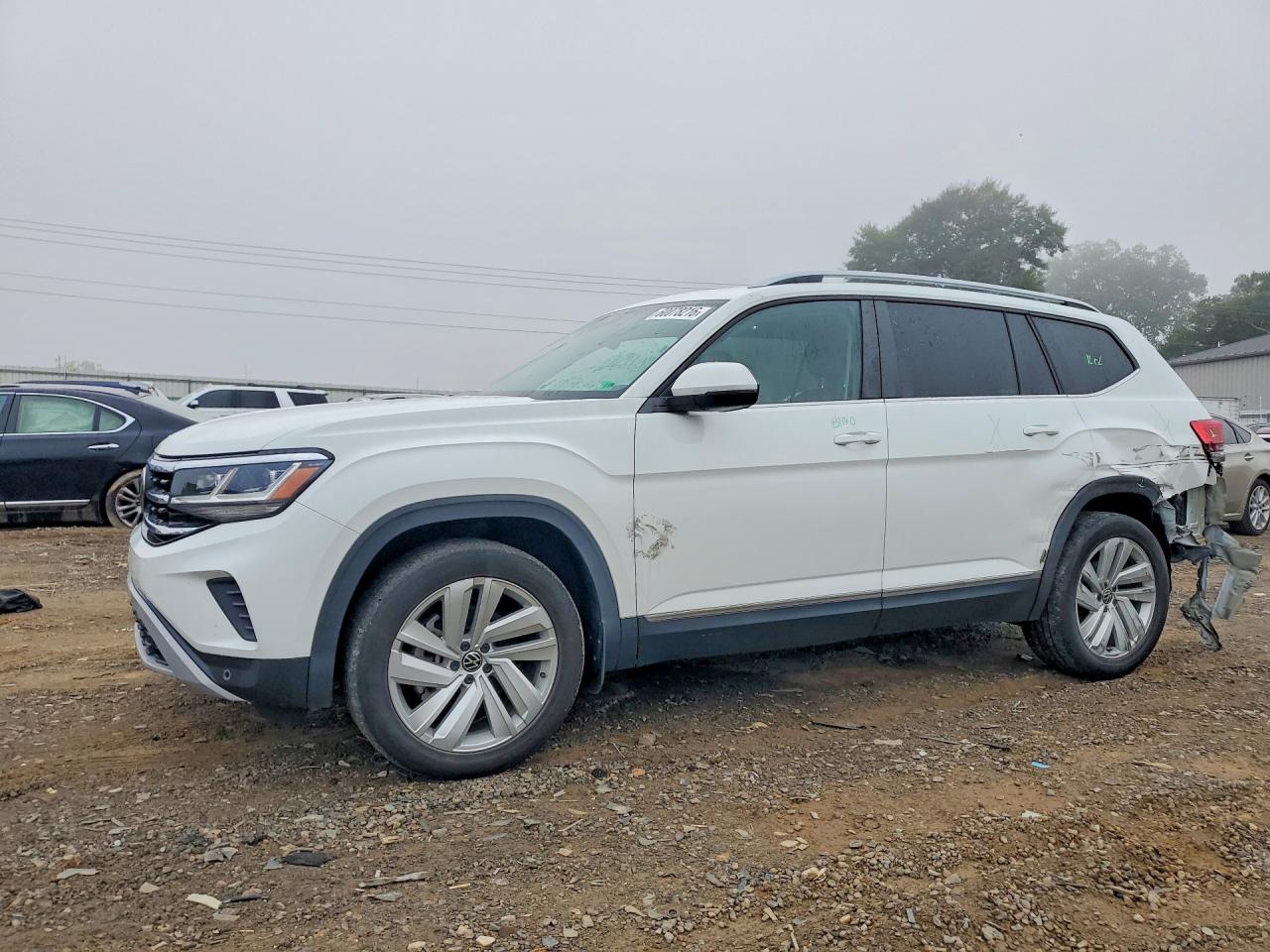 1V2BP2CAXMC588173 · 2021 VOLKSWAGEN ATLAS