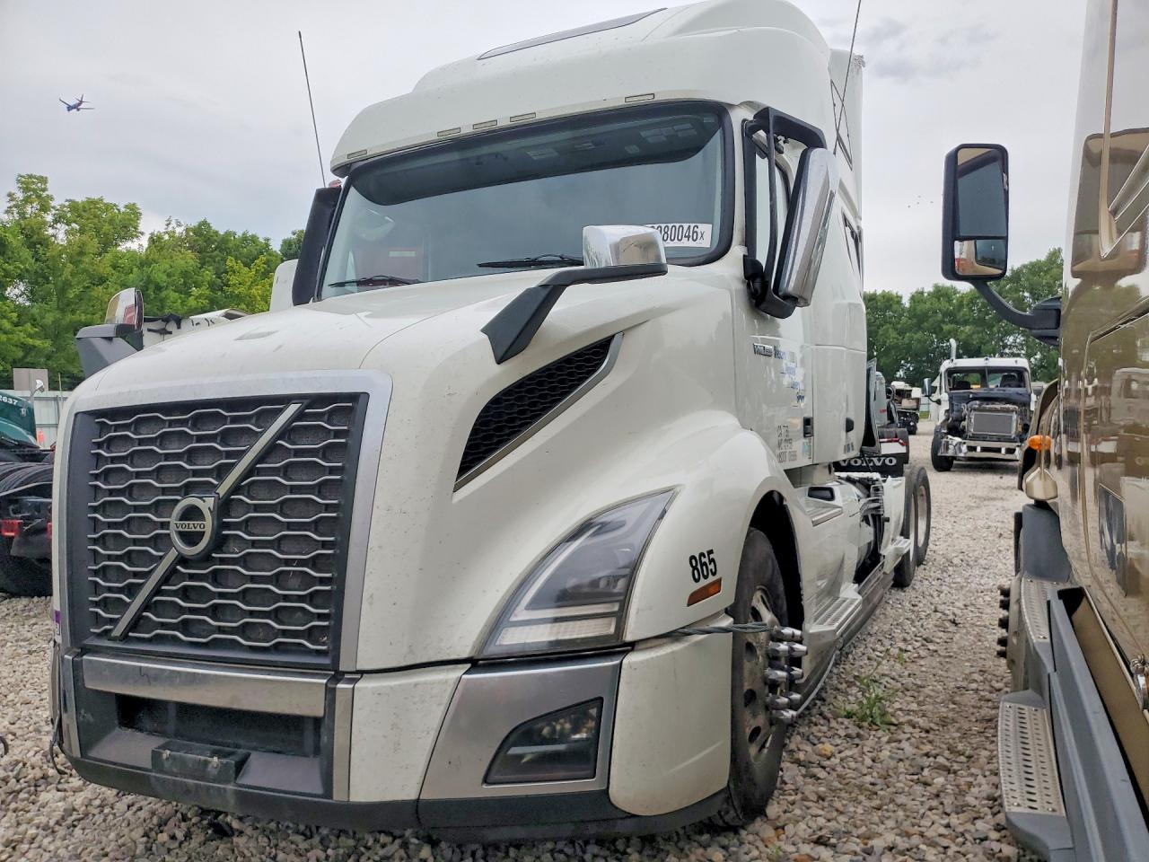 4V4NC9EH2RN641865 · 2024 VOLVO VN