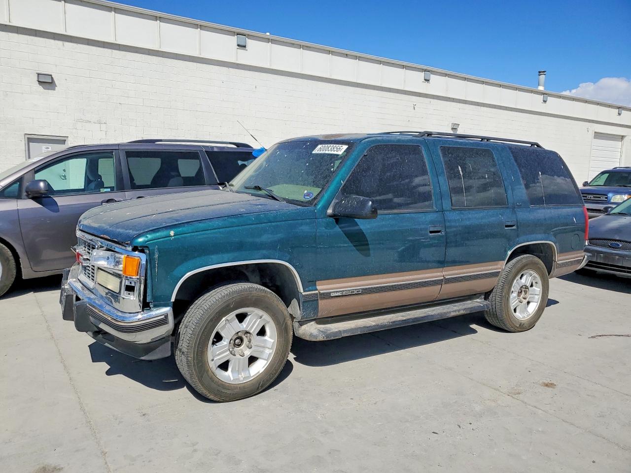 1GKEK13R5TJ751758 · 1996 GMC YUKON