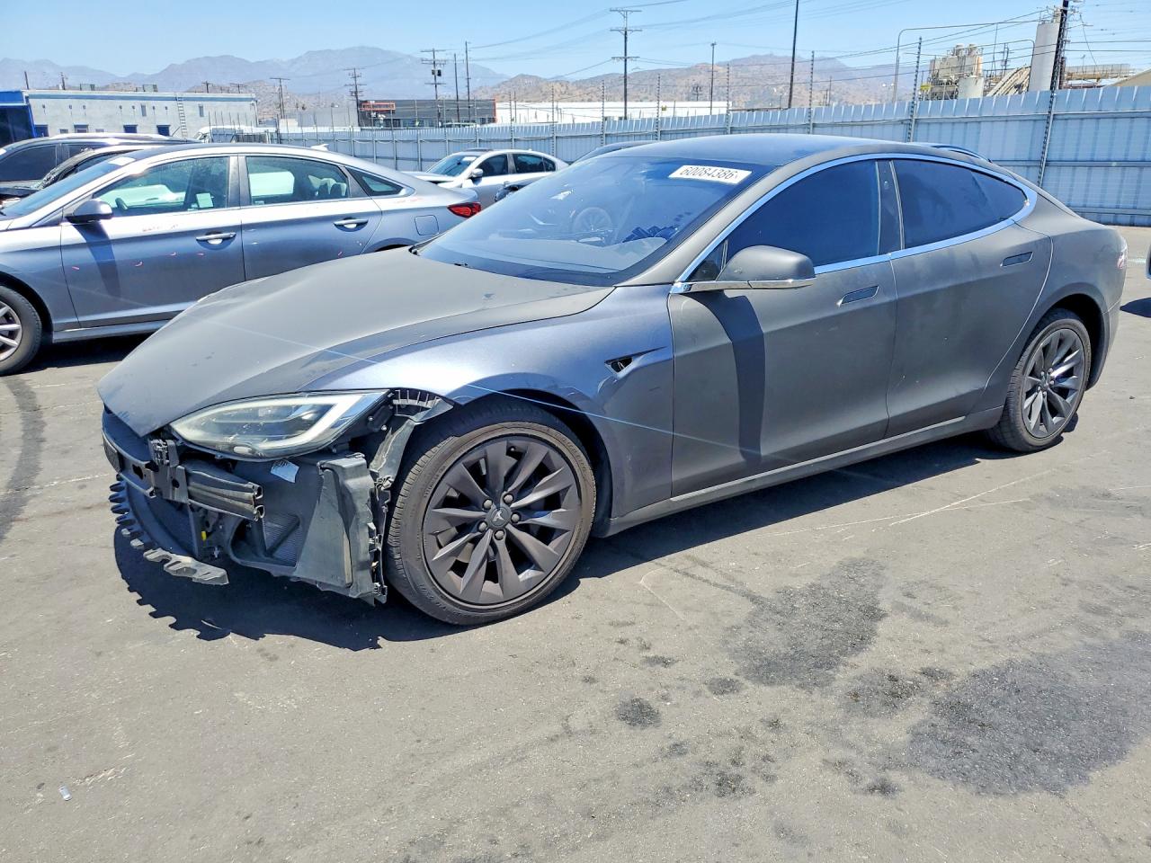 5YJSA1E28JF249915 · 2018 TESLA MODEL S