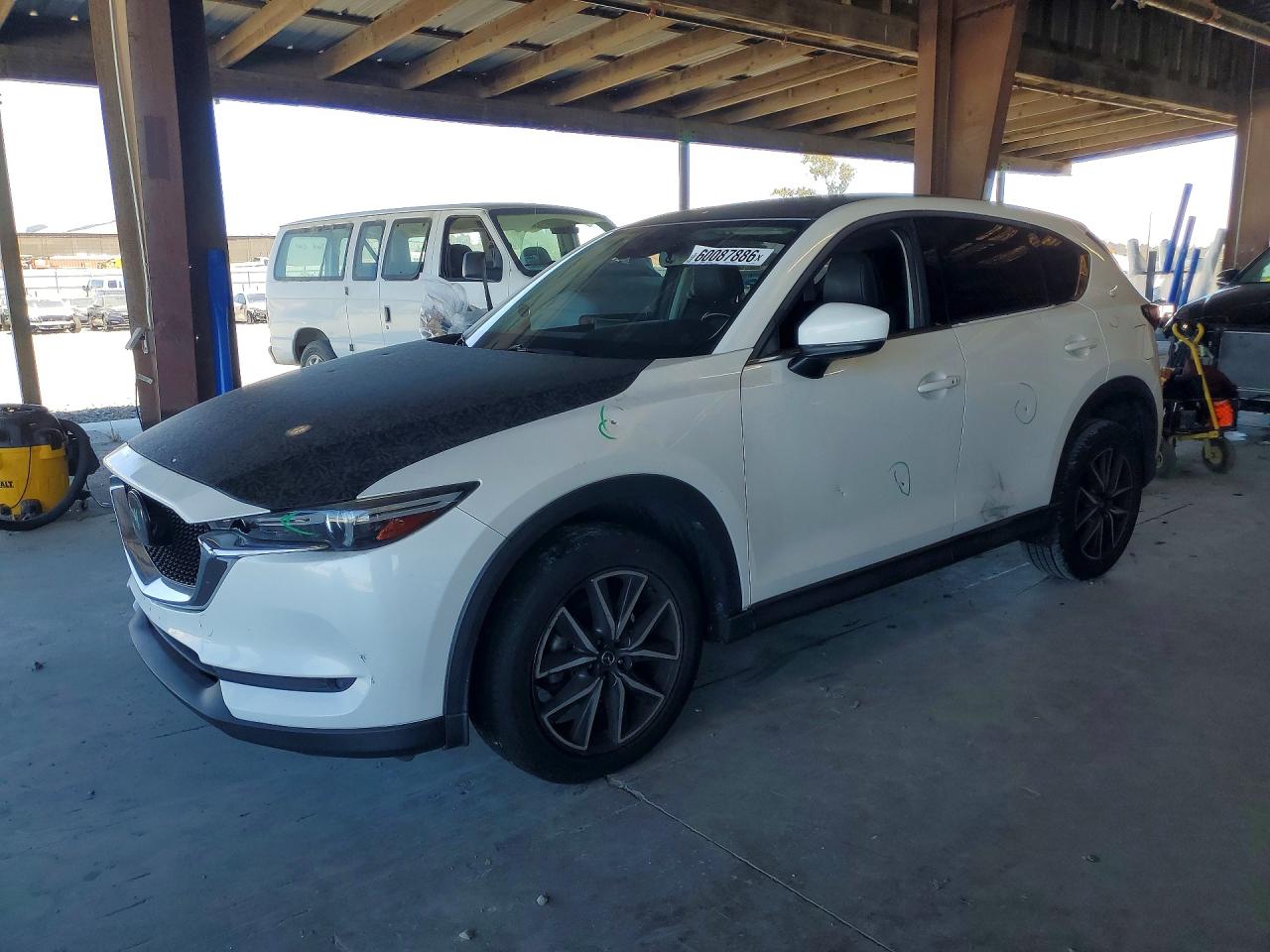 JM3KFADM8J1378922 · 2018 MAZDA CX-5