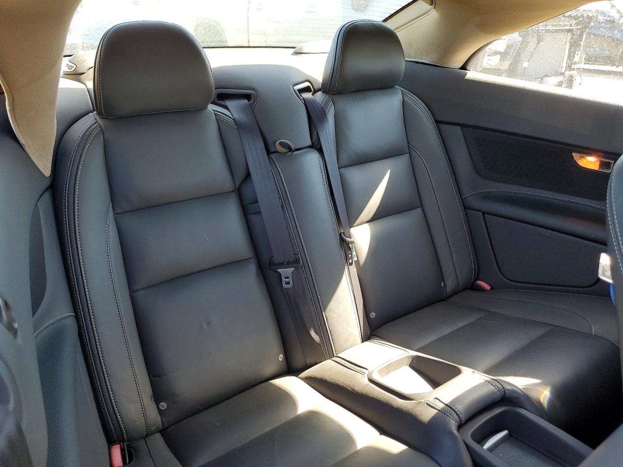 YV1672MC6DJ139923 · 2013 VOLVO C70 · 10/12