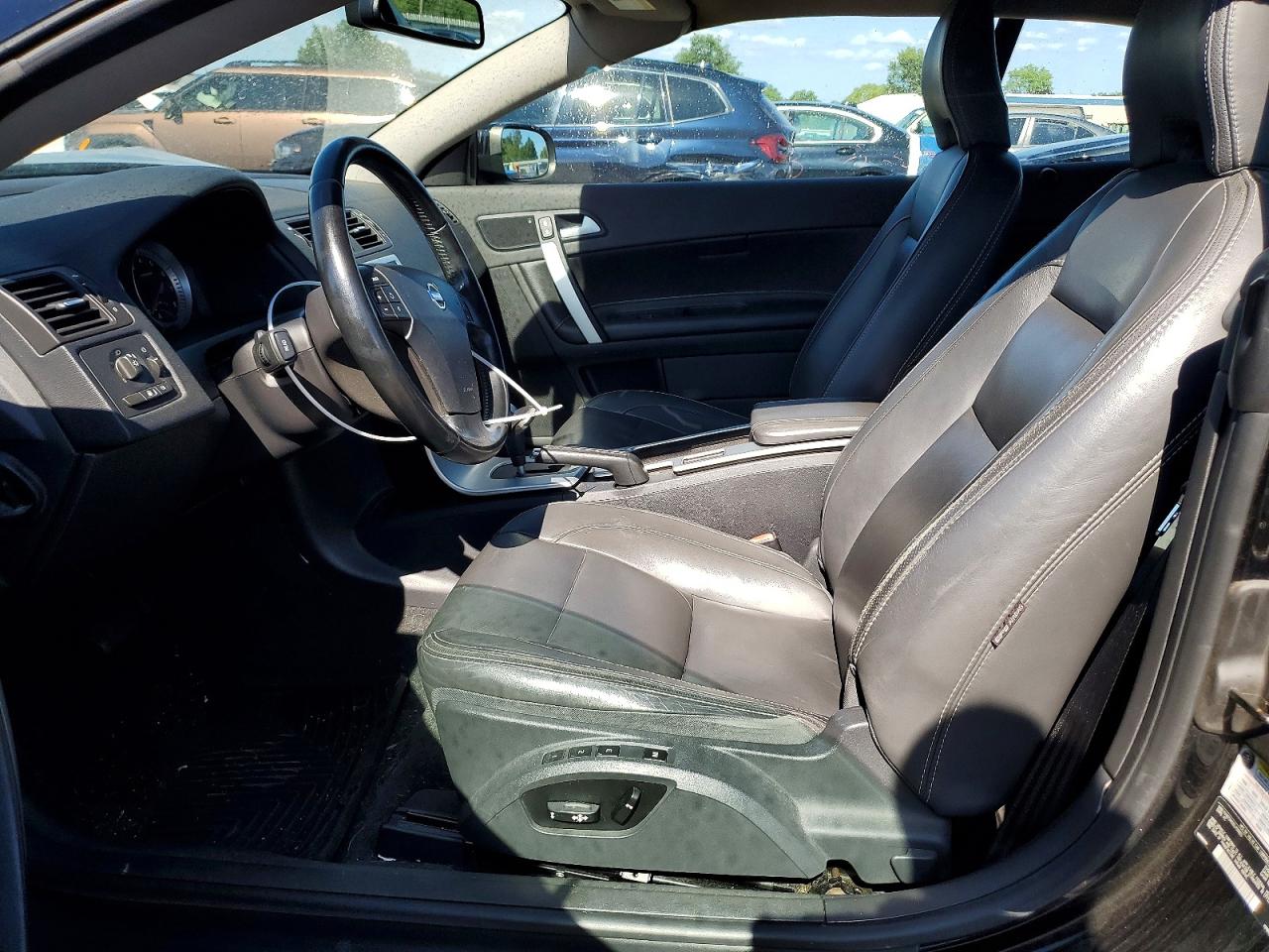 YV1672MC6DJ139923 · 2013 VOLVO C70 · 7/12