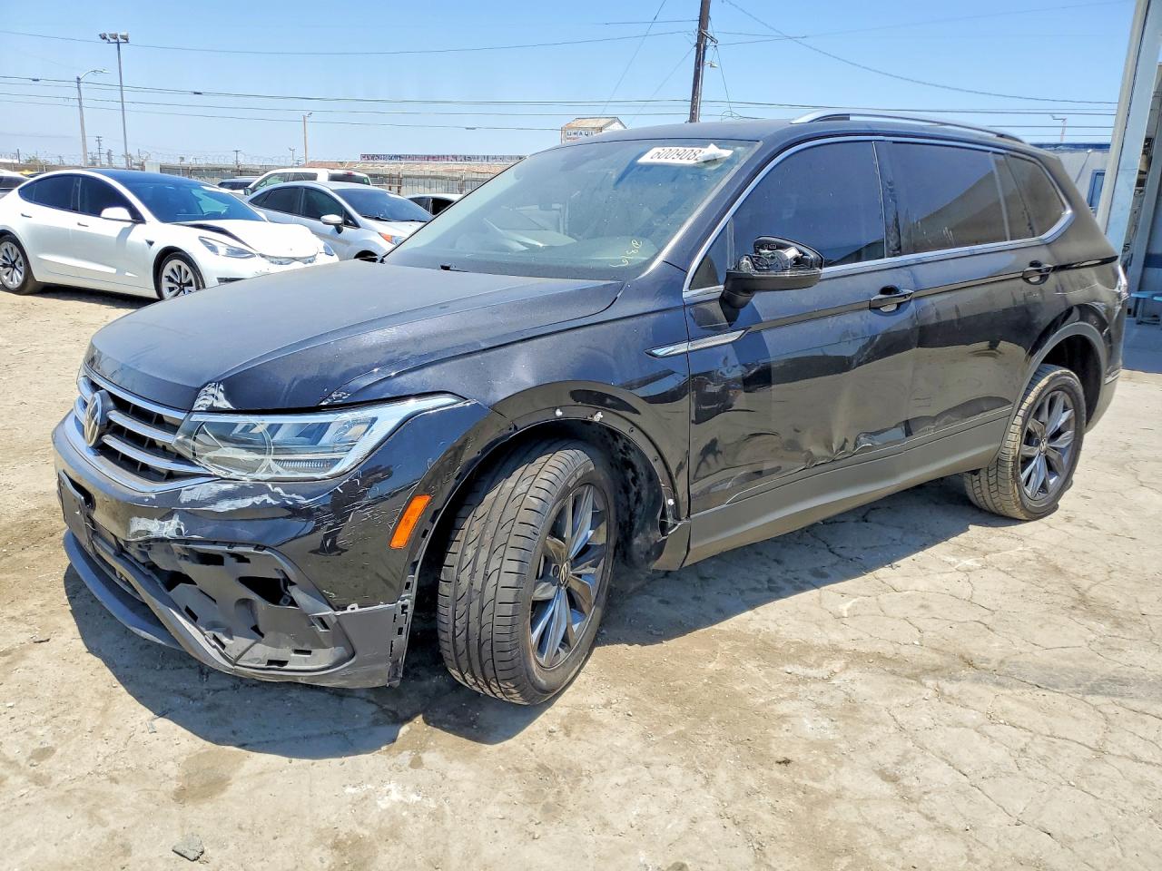3VV3B7AX1NM140043 · 2022 VOLKSWAGEN TIGUAN