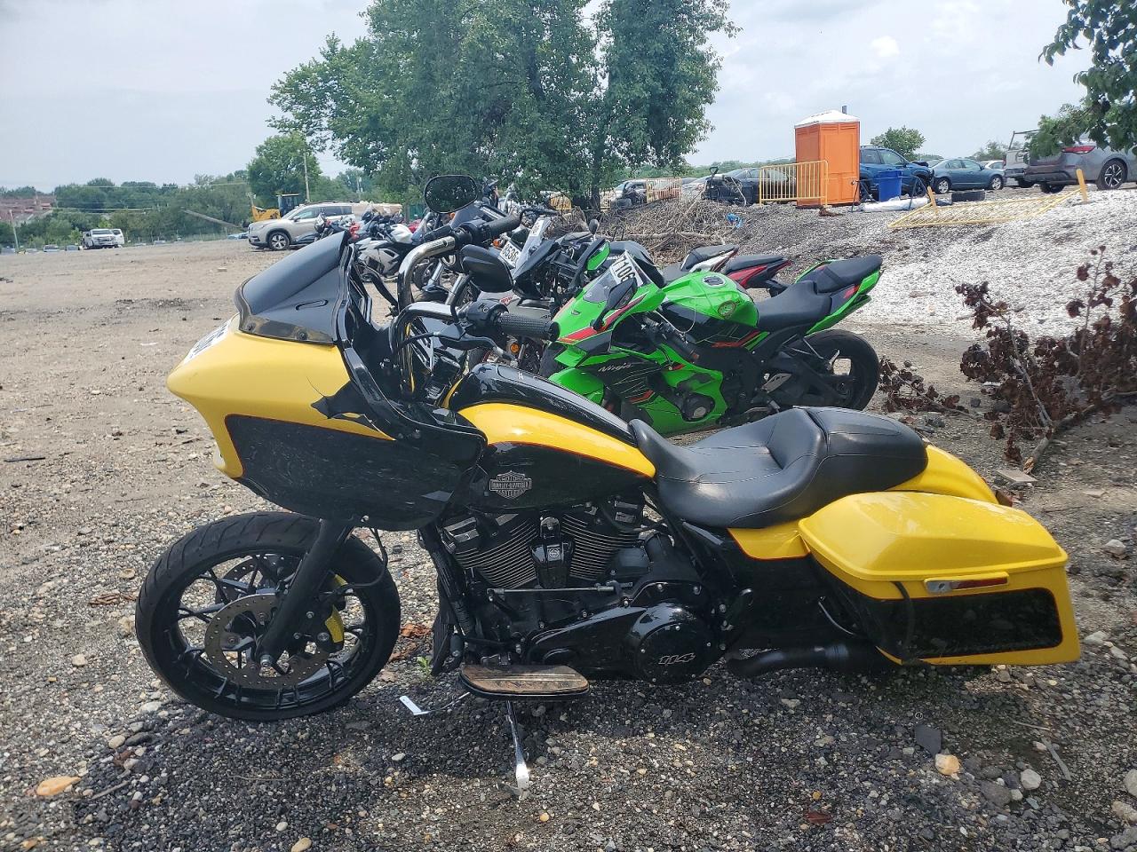 1HD1KTP18PB608974 · 2023 HARLEY-DAVIDSON FLTRXS · 3/8