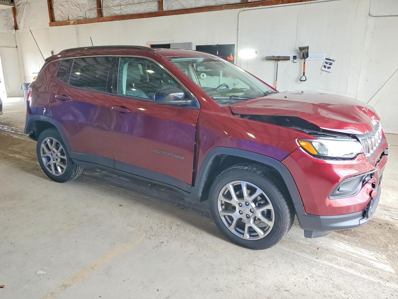 3C4NJDFB2NT213030 · 2022 JEEP COMPASS · 4/13