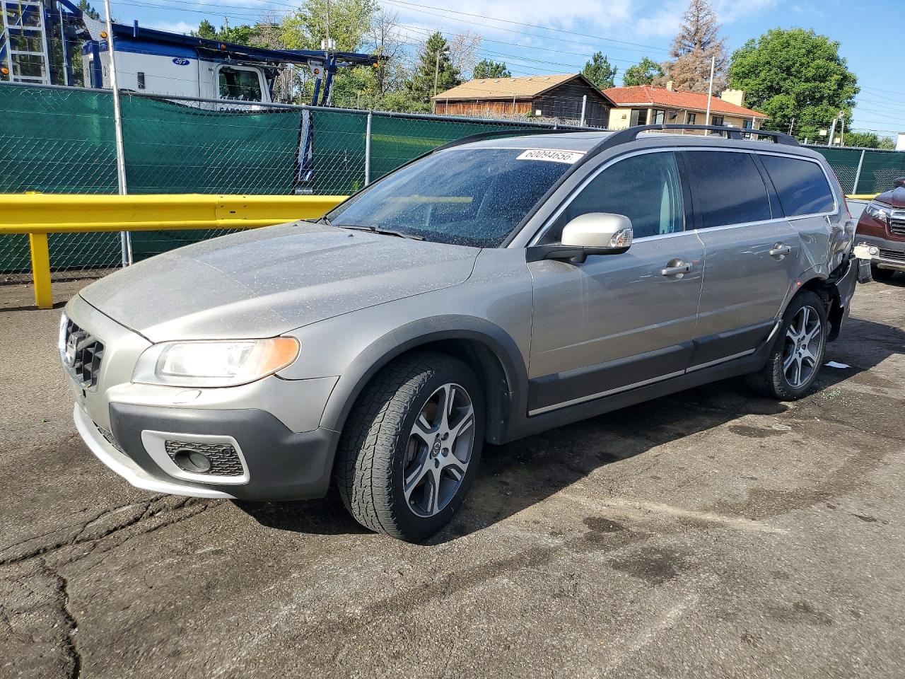 YV4902BZ5B1099066 · 2011 VOLVO XC70