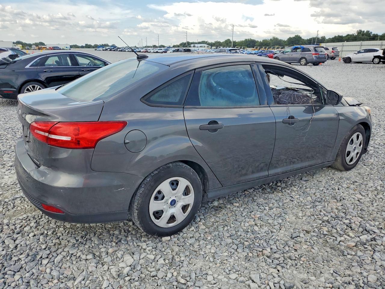 1FADP3E26FL271313 · 2015 FORD FOCUS · 3/12