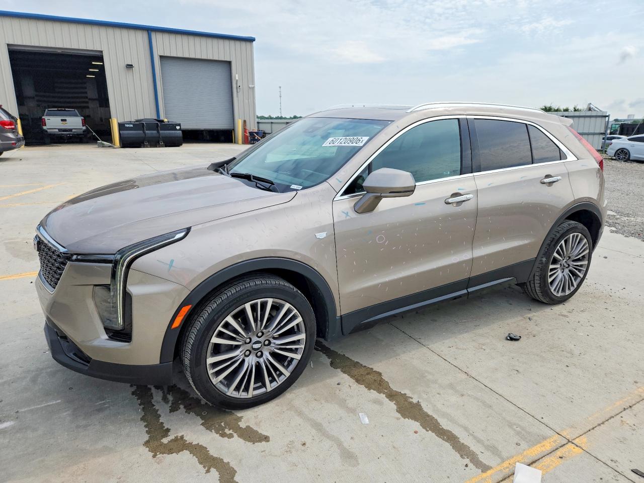 1GYFZCR42RF136612 · 2024 CADILLAC XT4