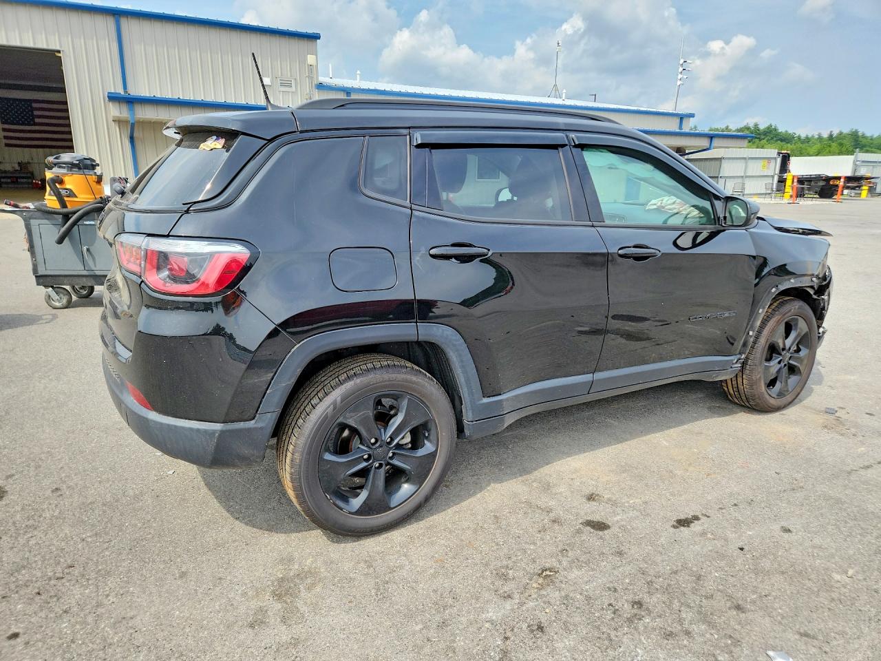 3C4NJDBB0KT598704 · 2019 JEEP COMPASS · 3/14