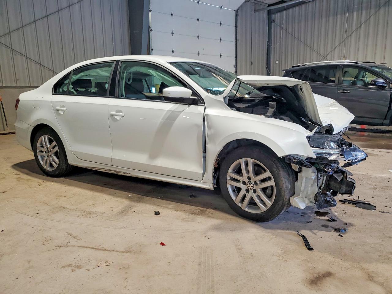 3VW2B7AJ2HM226209 · 2017 VOLKSWAGEN JETTA · 4/13