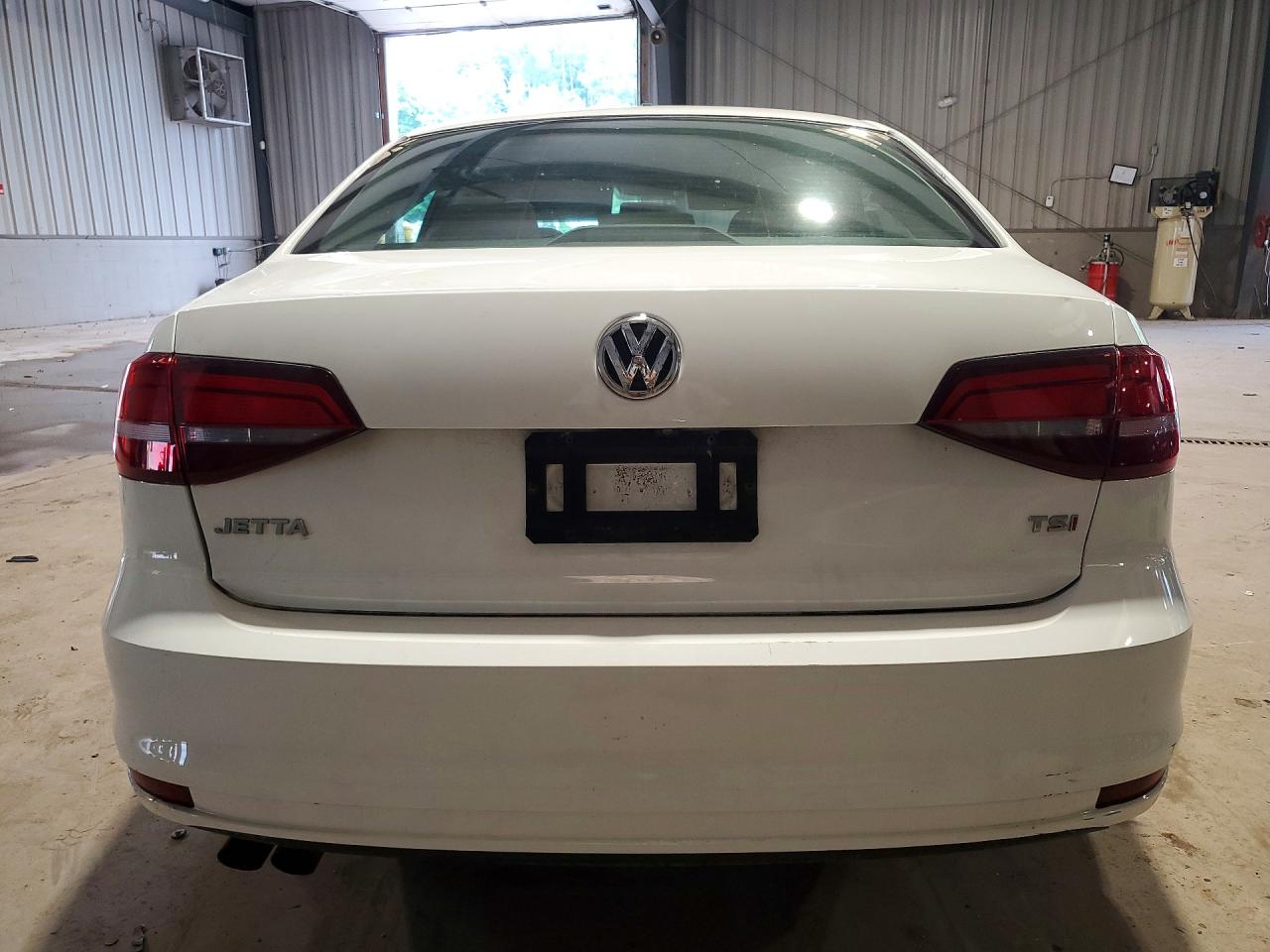 3VW2B7AJ2HM226209 · 2017 VOLKSWAGEN JETTA · 6/13