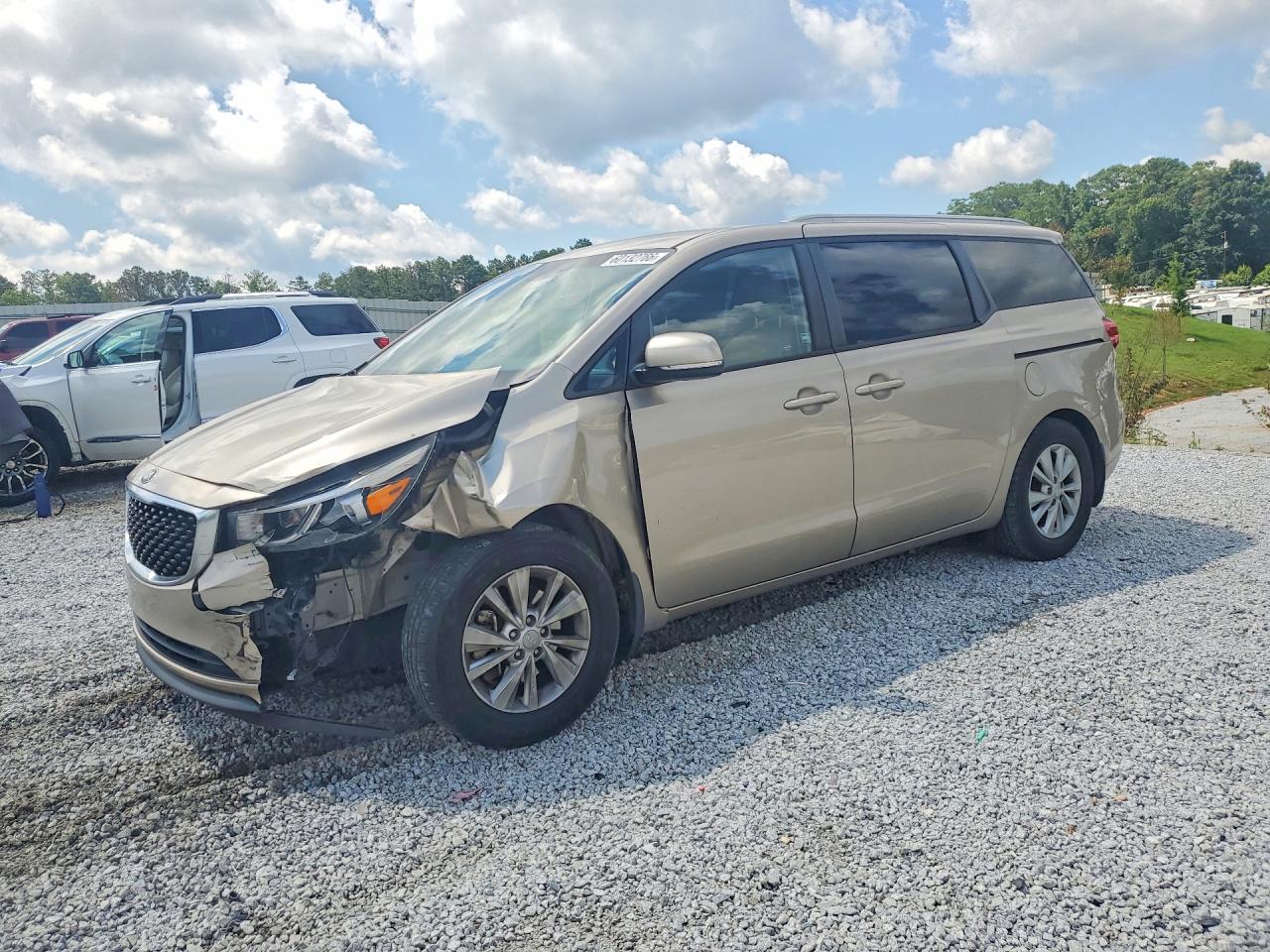 KNDMB5C12G6200463 · 2016 KIA SEDONA